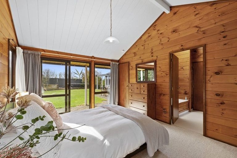 Photo of property in 72a Tukapa Street, Westown, New Plymouth, 4310