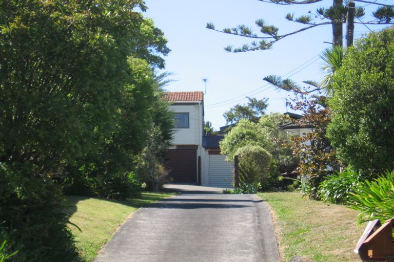 Photo of property in 1/465a Beach Road, Murrays Bay, Auckland, 0630