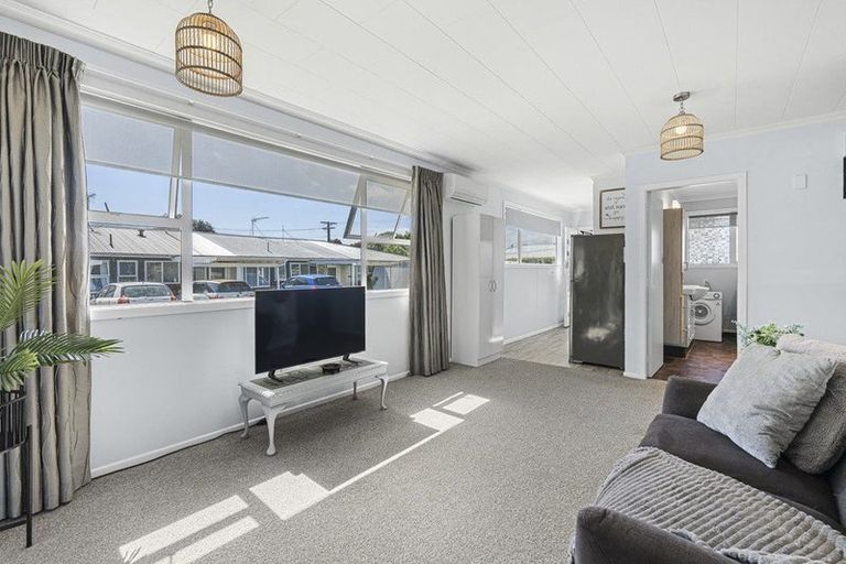 Photo of property in 6/289d Carrington Street, Vogeltown, New Plymouth, 4310