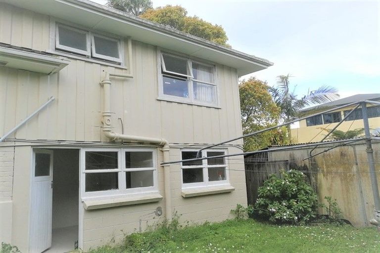 Photo of property in 1/13 Ocean View Road, Hillcrest, Auckland, 0627