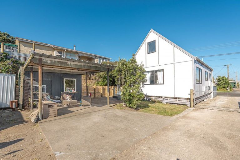 Photo of property in 23 Manuka Street, Castlecliff, Whanganui, 4501