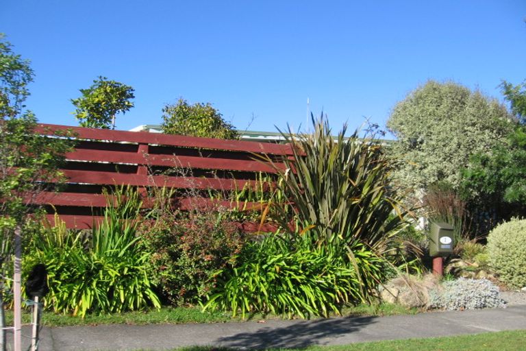 Photo of property in 2 Holdsworth Avenue, Milson, Palmerston North, 4414