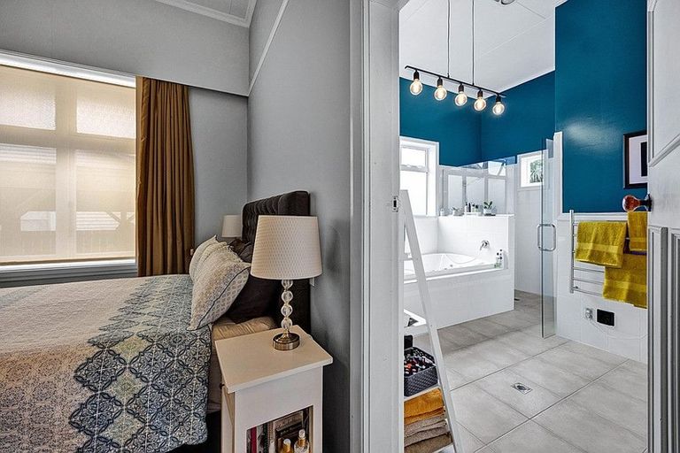 Photo of property in 2 Morrissey Street, Hawera, 4610