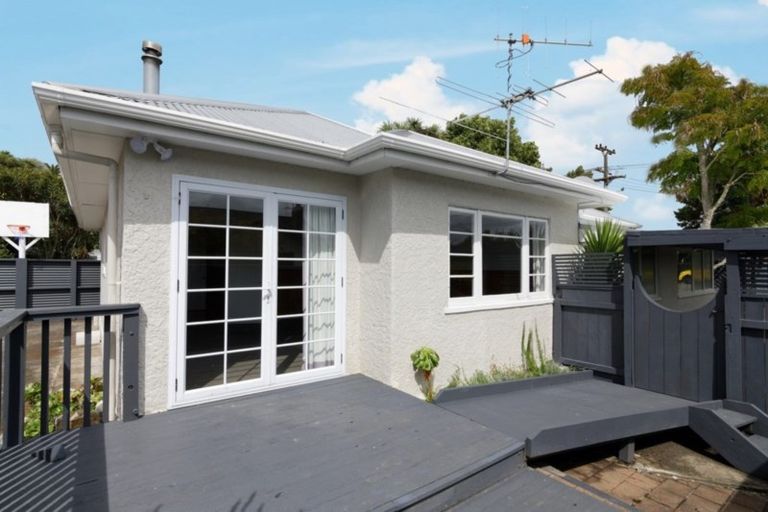 Photo of property in 15 Arapiki Road, Stoke, Nelson, 7011