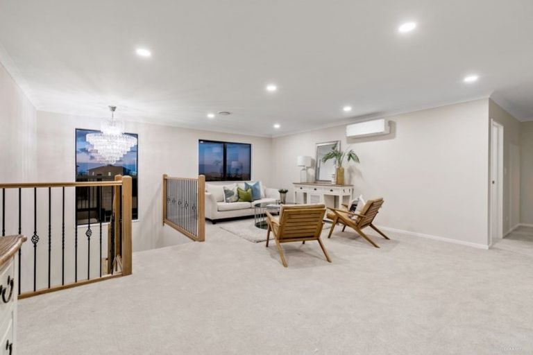 Photo of property in 60 Lime Hill Rise, Flat Bush, Auckland, 2019