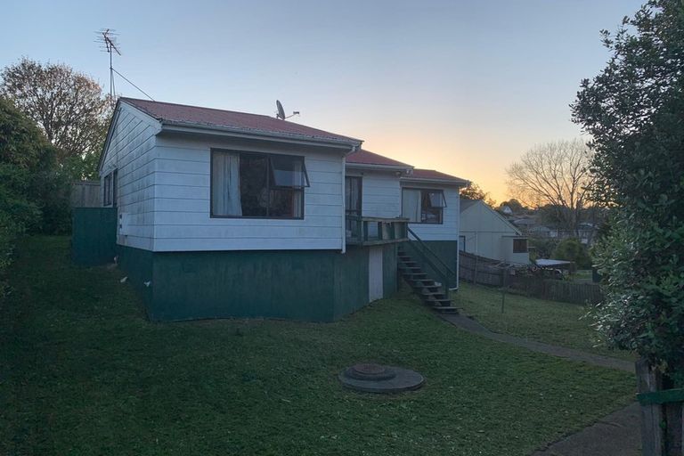 Photo of property in 7 Craigbank Avenue, New Lynn, Auckland, 0600