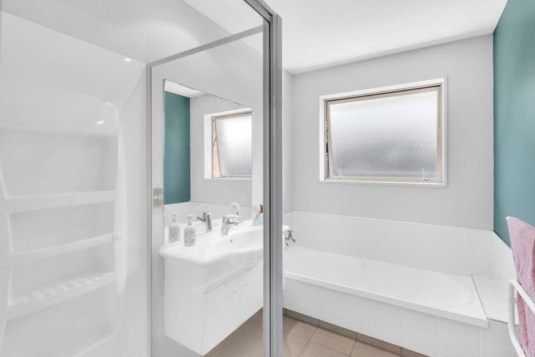 Photo of property in 6 Donatello Drive, Rolleston, 7614