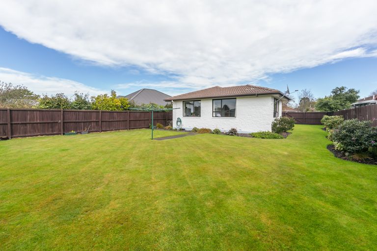 Photo of property in 83 Arcon Drive, Broomfield, Christchurch, 8042