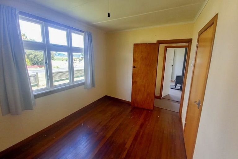 Photo of property in 6 Kirkland Street, Ohai, 9635