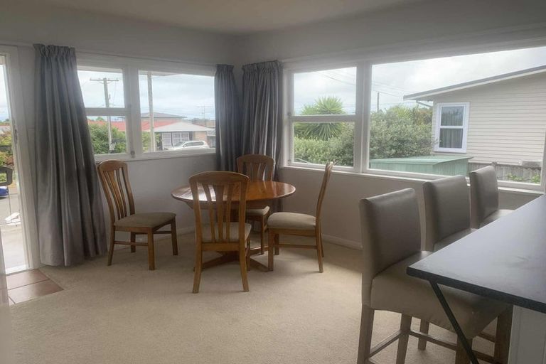 Photo of property in 6 Derby Street, Stoke, Nelson, 7011