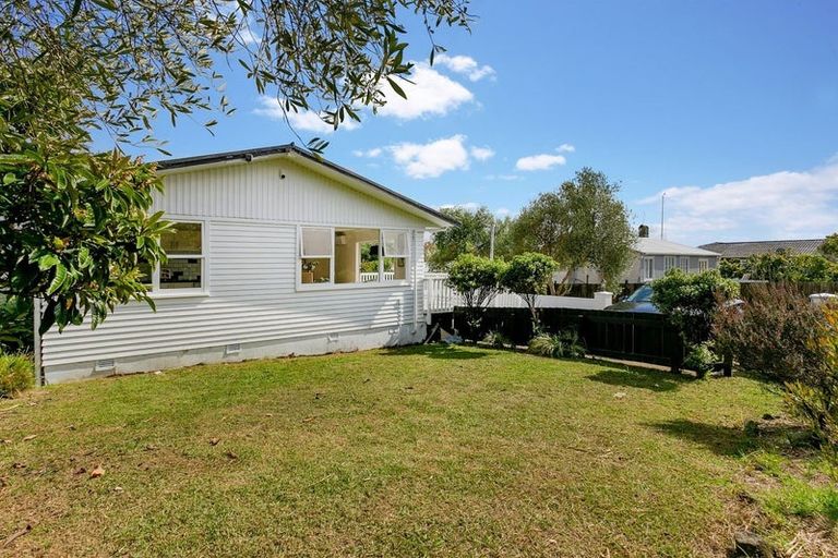 Photo of property in 4202a/2 Great North Road, Glendene, Auckland, 0602
