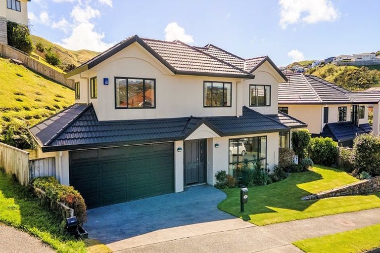 Photo of property in 4 Claverton Grove, Churton Park, Wellington, 6037