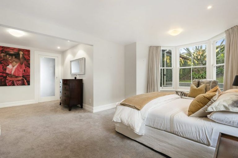 Photo of property in 73 Hinemoa Street, Birkenhead, Auckland, 0626