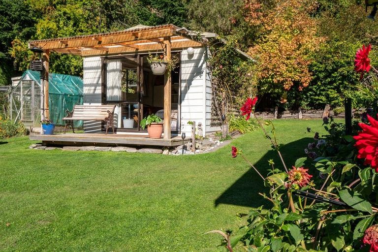 Photo of property in 334 Malaghans Road, Dalefield, Queenstown, 9371