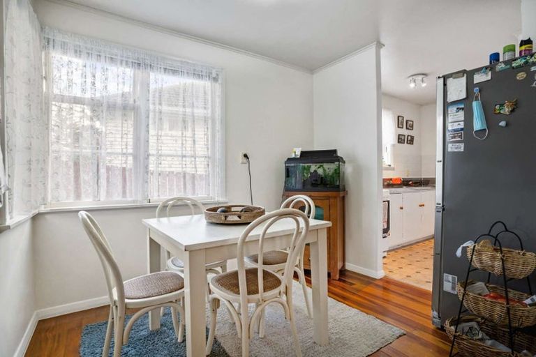Photo of property in 8 Tui Crescent, Manurewa, Auckland, 2102