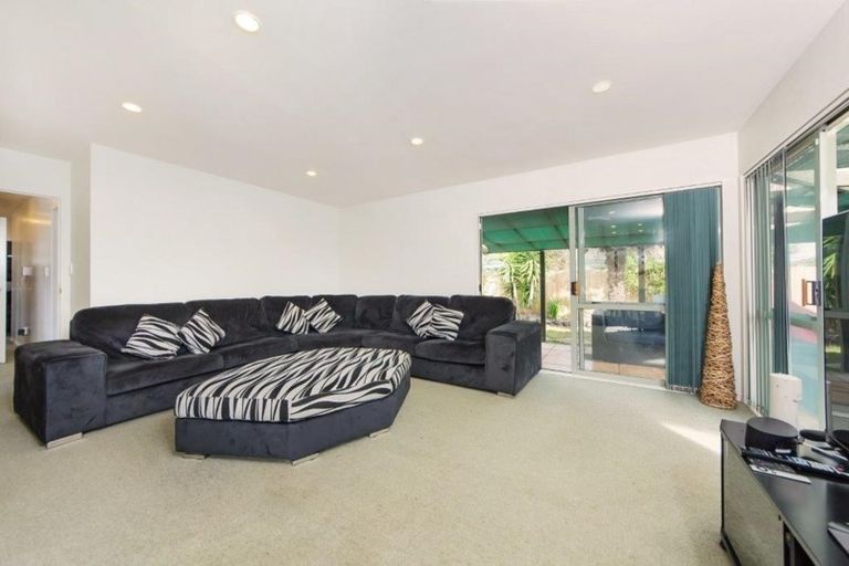 Photo of property in 1b Hindmarsh Street, Henderson, Auckland, 0612