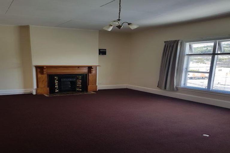 Photo of property in 213 The Parade, Island Bay, Wellington, 6023