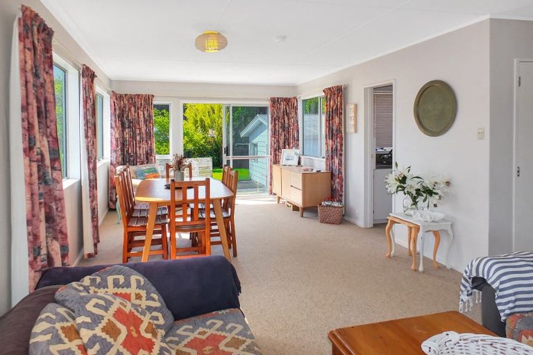 Photo of property in 7 Hennessy Street East, Foxton Beach, Foxton, 4815