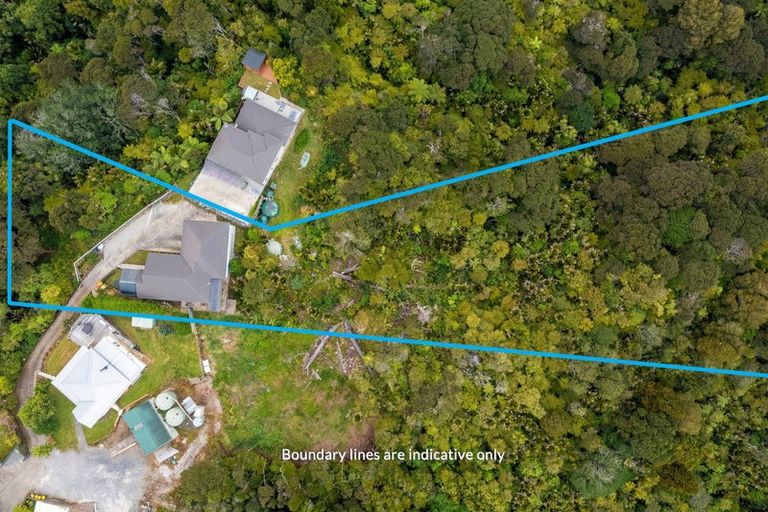 Photo of property in 220 Forest Hill Road, Waiatarua, Auckland, 0612