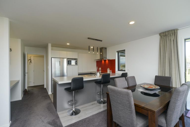 Photo of property in 30 Macdonald Heights, Feilding, 4702