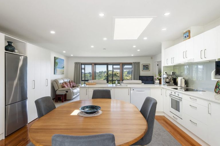 Photo of property in 208 Albany Heights Road, Albany Heights, Albany, 0792