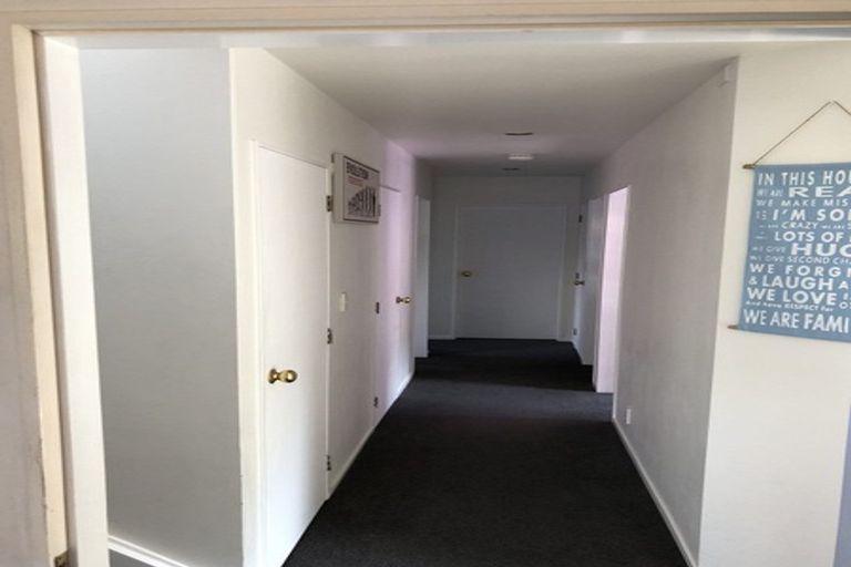 Photo of property in 30 Ronald Woolf Place, Churton Park, Wellington, 6037