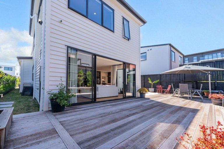 Photo of property in 2 Pukeko Road, Hobsonville, Auckland, 0616