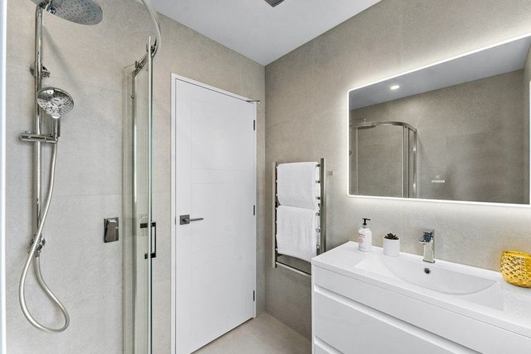 Photo of property in 38a Hyperion Drive, Randwick Park, Auckland, 2105