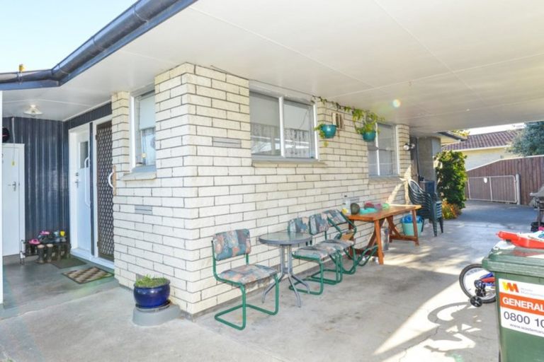 Photo of property in 74 Folkestone Drive, Flaxmere, Hastings, 4120