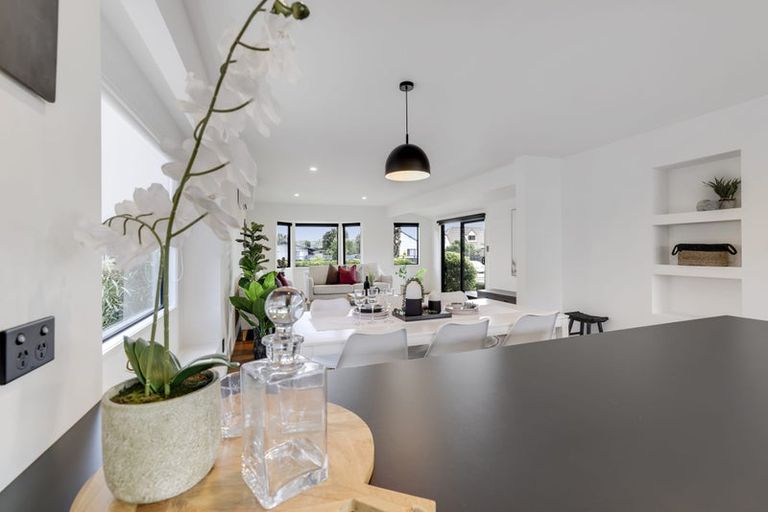 Photo of property in 51 Poaka Avenue, Dinsdale, Hamilton, 3204