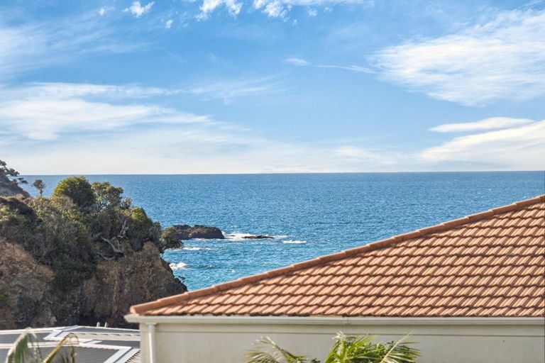 Photo of property in 15 Du Fresne Place, Russell, 0202