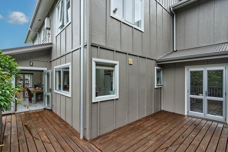 Photo of property in 15 Charlotte Way, Raumati South, Paraparaumu, 5032