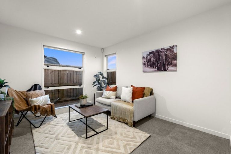 Photo of property in 26 Hiria Crescent, Papamoa Beach, Papamoa, 3118