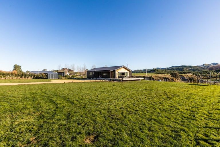 Photo of property in 2480 Kahuranaki Road, Elsthorpe, Havelock North, 4295