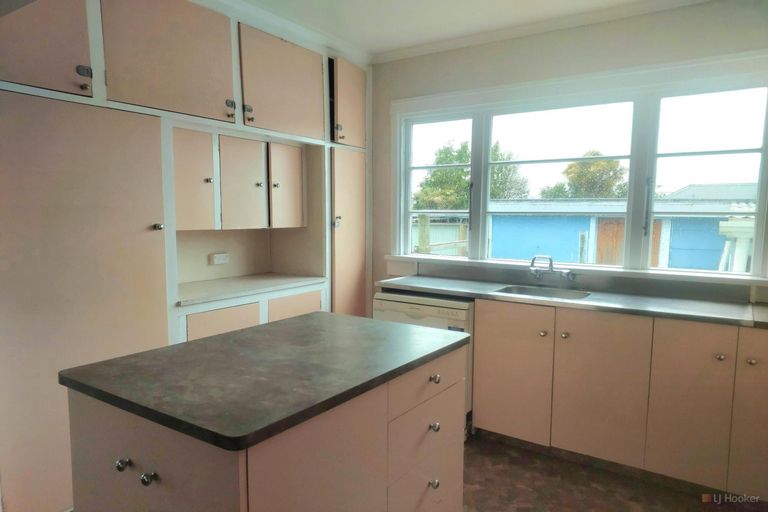 Photo of property in 53 Rhodes Street, Waimate, 7924