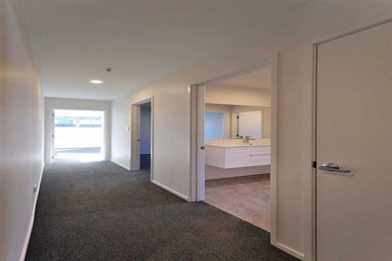 Photo of property in 27 Prestons Park Drive, Marshland, Christchurch, 8083