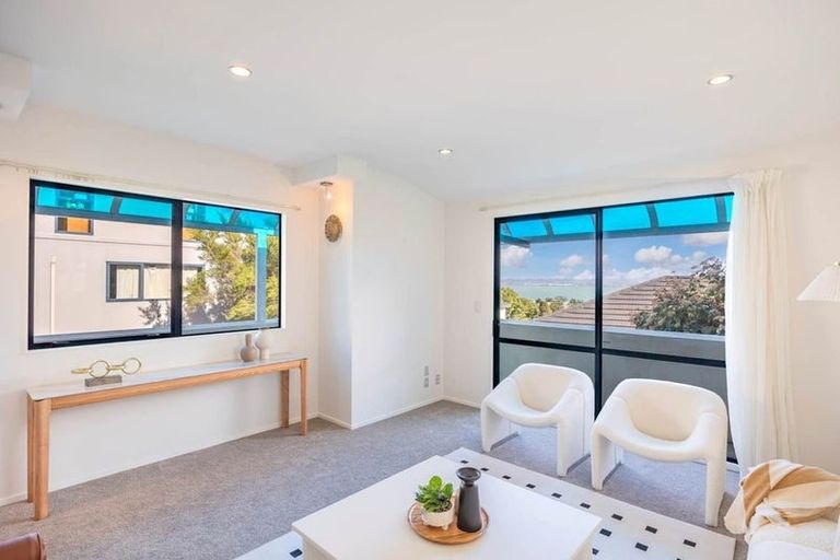 Photo of property in 23 Mariners View Road, Beach Haven, Auckland, 0626