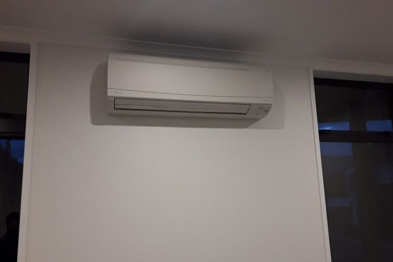 Photo of property in 2 Liquidambar Drive, Hobsonville, Auckland, 0616