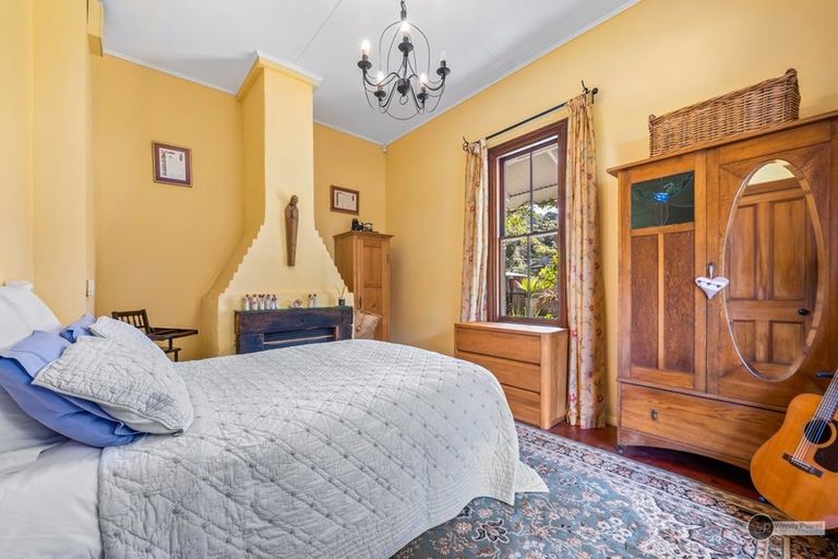 Photo of property in 36 Riddlers Crescent, Petone, Lower Hutt, 5012