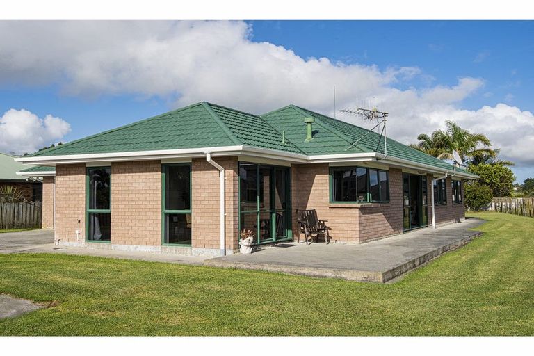 Photo of property in 4 Meadowpark Drive, Dargaville, 0310