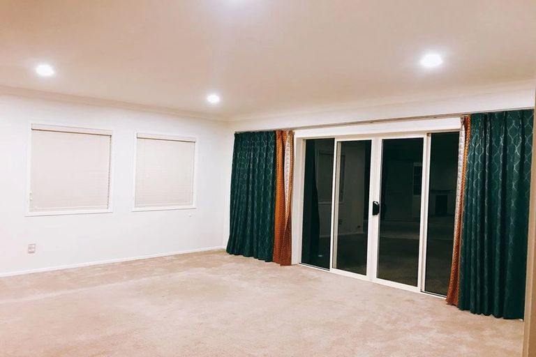 Photo of property in 17 Killybegs Drive, Pinehill, Auckland, 0632