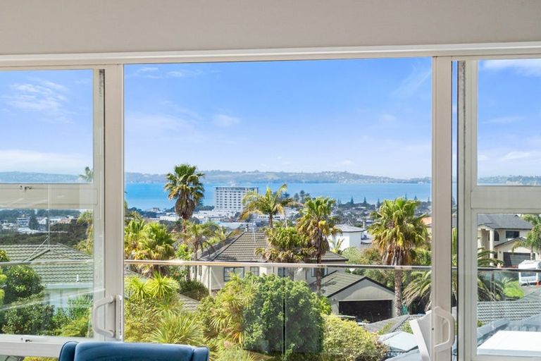 Photo of property in 56 Waldorf Crescent, Orewa, 0931