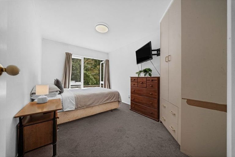 Photo of property in 883 Swanson Road, Swanson, Auckland, 0612