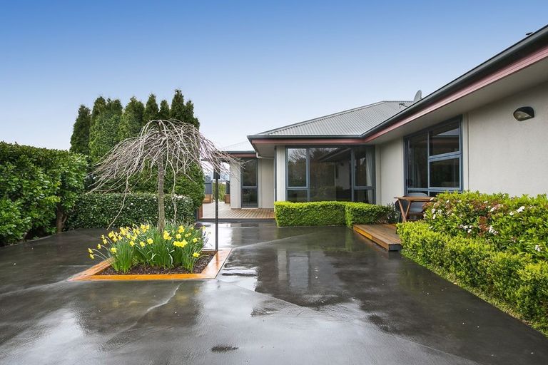Photo of property in 1 Sunninghurst Drive, Fairfield, Dunedin, 9018