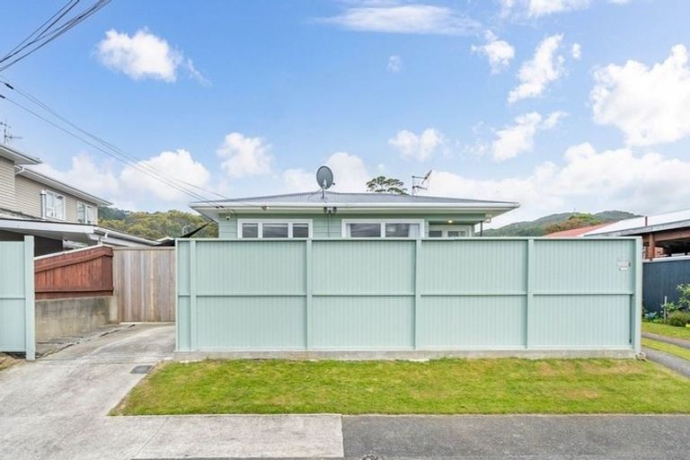Photo of property in 87a Karamu Crescent, Wainuiomata, Lower Hutt, 5014