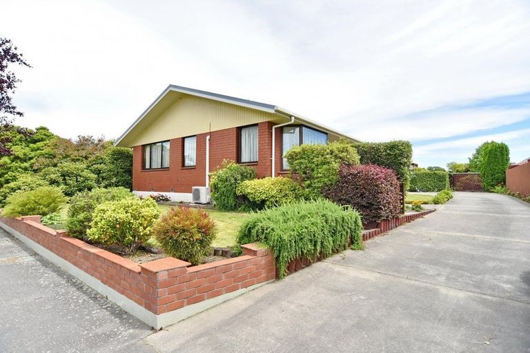 Photo of property in 15 Regent Avenue, Rangiora, 7400
