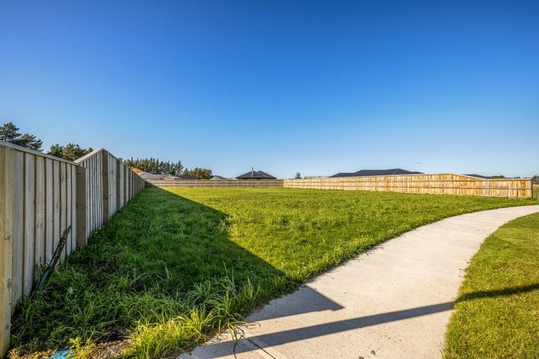 Photo of property in 2 Harrier Place, Amberley, 7410