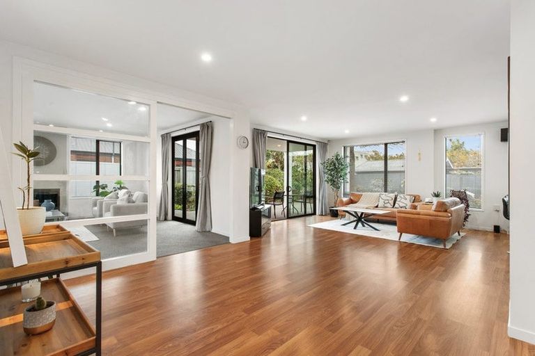Photo of property in 128 Hamilton Avenue, Ilam, Christchurch, 8041