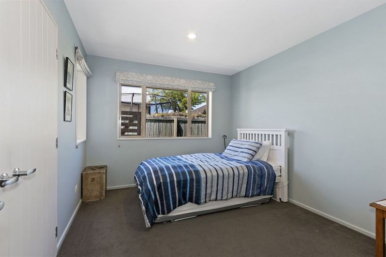 Photo of property in 30 Foresters Crescent, Parklands, Christchurch, 8083