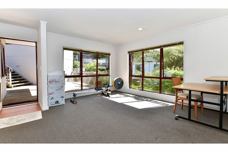 Photo of property in 29a Matai Road, Stanmore Bay, Whangaparaoa, 0932